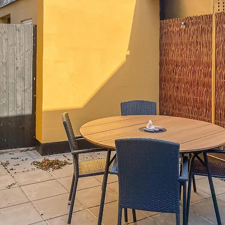 Дом отдыха Beautiful In With Wifi